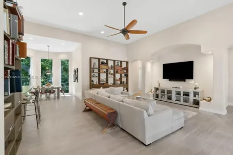 6701 SW 102nd Terrace Pinecrest FL 33156