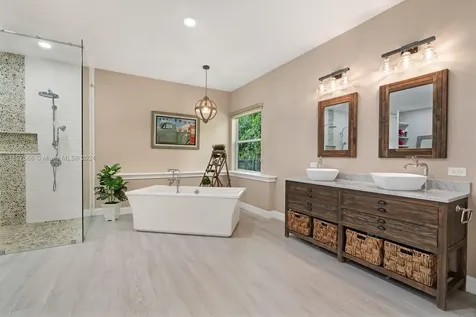 6701 SW 102nd Terrace Pinecrest FL 33156