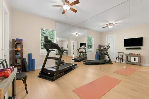 6701 SW 102nd Terrace Pinecrest FL 33156