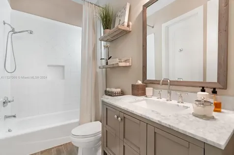 6701 SW 102nd Terrace Pinecrest FL 33156