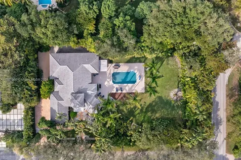 6701 SW 102nd Terrace Pinecrest FL 33156