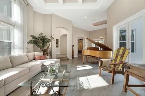 6701 SW 102nd Terrace Pinecrest FL 33156