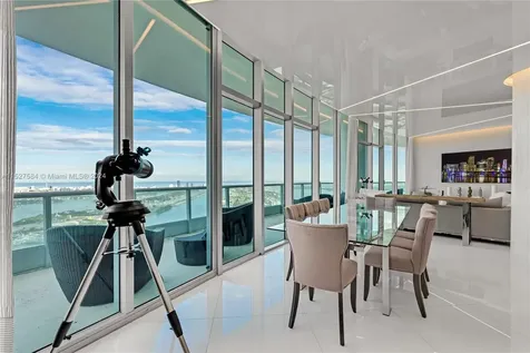 900 Biscayne Boulevard Miami FL 33132