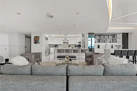 900 Biscayne Boulevard Miami FL 33132