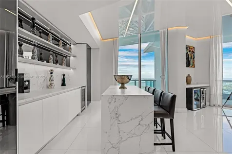 900 Biscayne Boulevard Miami FL 33132