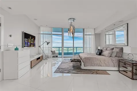 900 Biscayne Boulevard Miami FL 33132