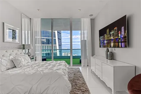 900 Biscayne Boulevard Miami FL 33132