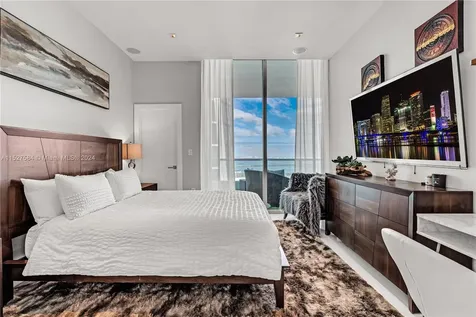 900 Biscayne Boulevard Miami FL 33132