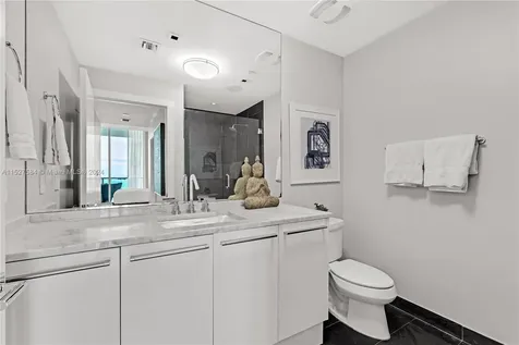 900 Biscayne Boulevard Miami FL 33132