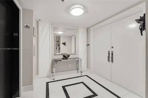 900 Biscayne Boulevard Miami FL 33132