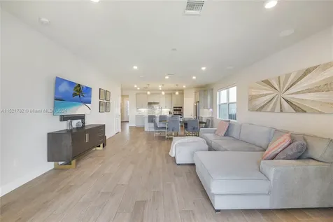 1476 Pongam Terrace Hollywood FL 33021