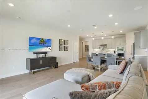 1476 Pongam Terrace Hollywood FL 33021