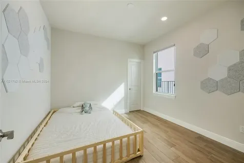 1476 Pongam Terrace Hollywood FL 33021