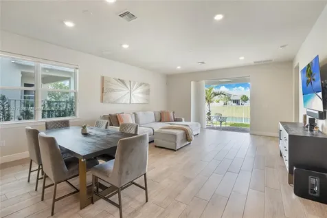 1476 Pongam Terrace Hollywood FL 33021