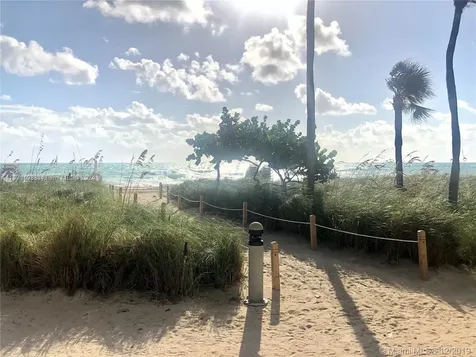 10275 Collins Avenue Bal Harbour FL 33154