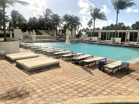 10275 Collins Avenue Bal Harbour FL 33154