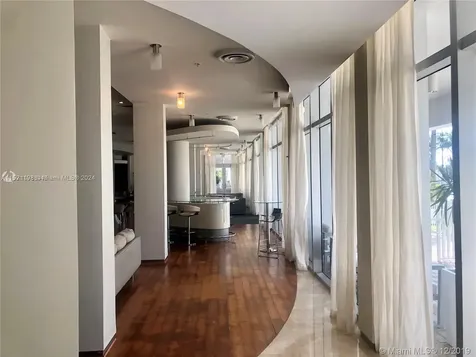 10275 Collins Avenue Bal Harbour FL 33154