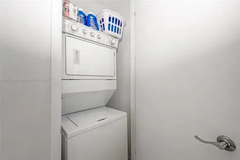 16001 Collins Avenue Sunny Isles Beach FL 33160