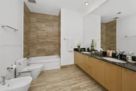 16001 Collins Avenue Sunny Isles Beach FL 33160
