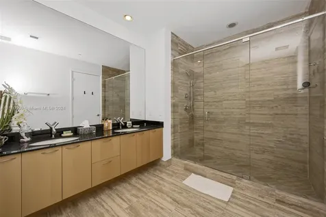 16001 Collins Avenue Sunny Isles Beach FL 33160