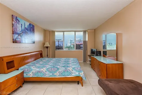 3180 S Ocean Drive Hallandale Beach FL 33009