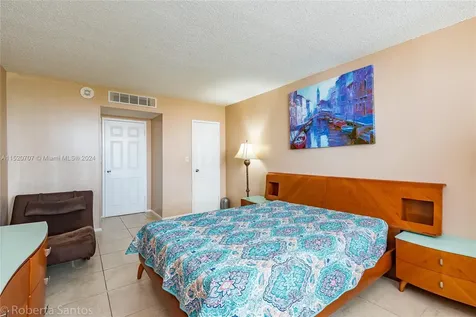 3180 S Ocean Drive Hallandale Beach FL 33009