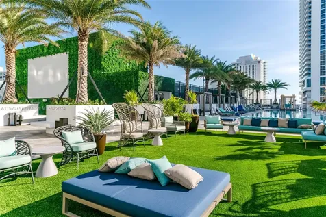 4010 S Ocean Drive Hollywood FL 33019