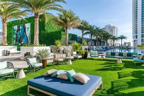 4010 S Ocean Drive Hollywood FL 33019