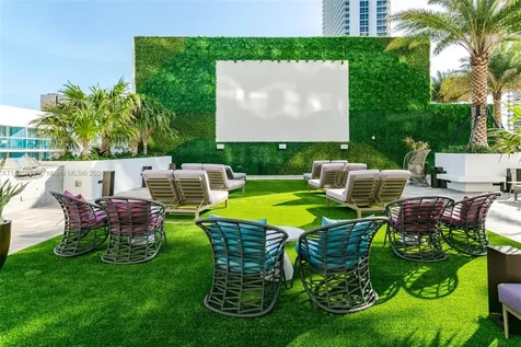 4010 S Ocean Drive Hollywood FL 33019