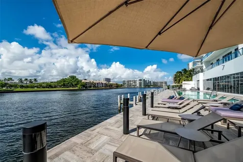 4010 S Ocean Drive Hollywood FL 33019
