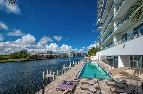 4010 S Ocean Drive Hollywood FL 33019