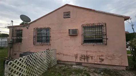 640 E 6th Street Hialeah FL 33010