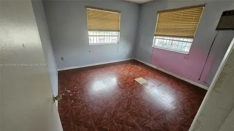 640 E 6th Street Hialeah FL 33010