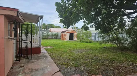 640 E 6th Street Hialeah FL 33010