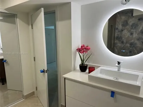 Sunny Isles Beach FL 33160