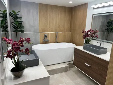 Sunny Isles Beach FL 33160