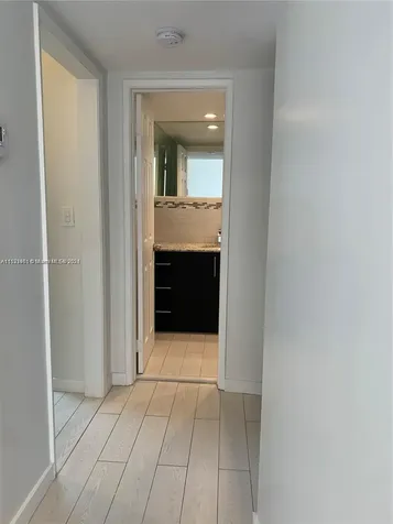 947 Lenox Avenue Miami Beach FL 33139