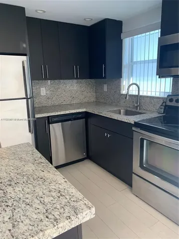 947 Lenox Avenue Miami Beach FL 33139