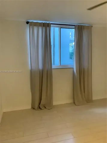 947 Lenox Avenue Miami Beach FL 33139