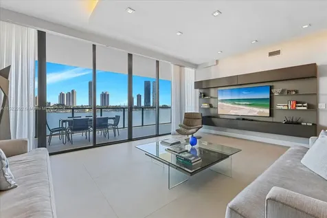 5500 Island Estates Drive Aventura FL 33160