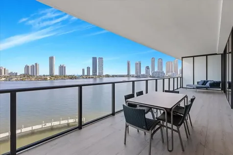 5500 Island Estates Drive Aventura FL 33160