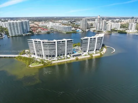 5500 Island Estates Drive Aventura FL 33160