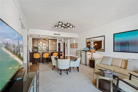 4391 Collins Avenue Miami Beach FL 33140