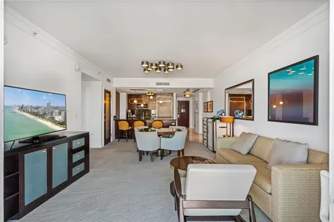 4391 Collins Avenue Miami Beach FL 33140