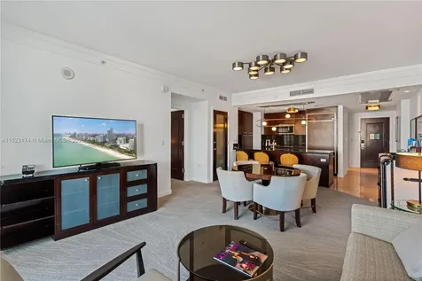4391 Collins Avenue Miami Beach FL 33140
