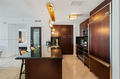 4391 Collins Avenue Miami Beach FL 33140