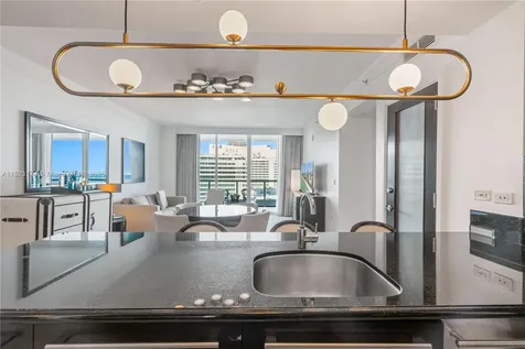 4391 Collins Avenue Miami Beach FL 33140