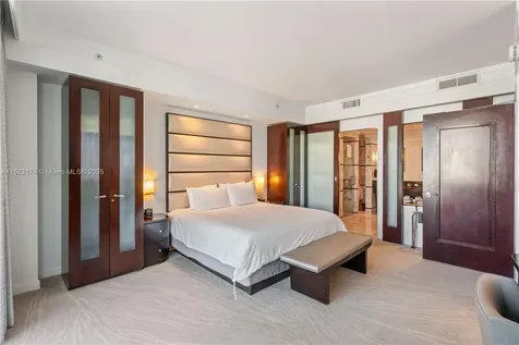 4391 Collins Avenue Miami Beach FL 33140