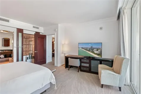 4391 Collins Avenue Miami Beach FL 33140