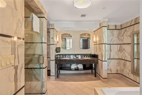 4391 Collins Avenue Miami Beach FL 33140